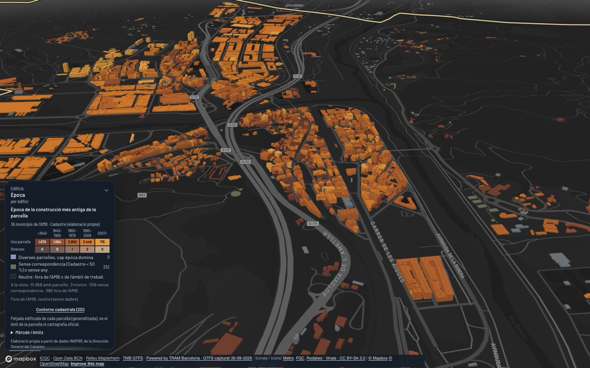 Montcada i Reixac: vista 3D del centro al atardecer, con cada edificio coloreado por su época de construcción.